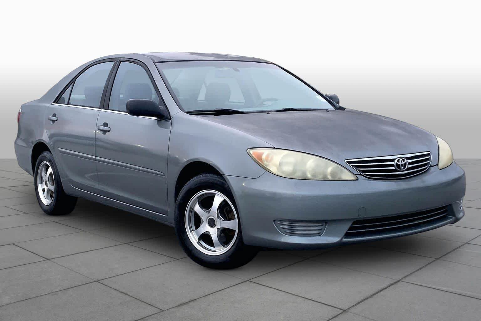 Used 2005 Phantom Gray Pearl Toyota STD image 2