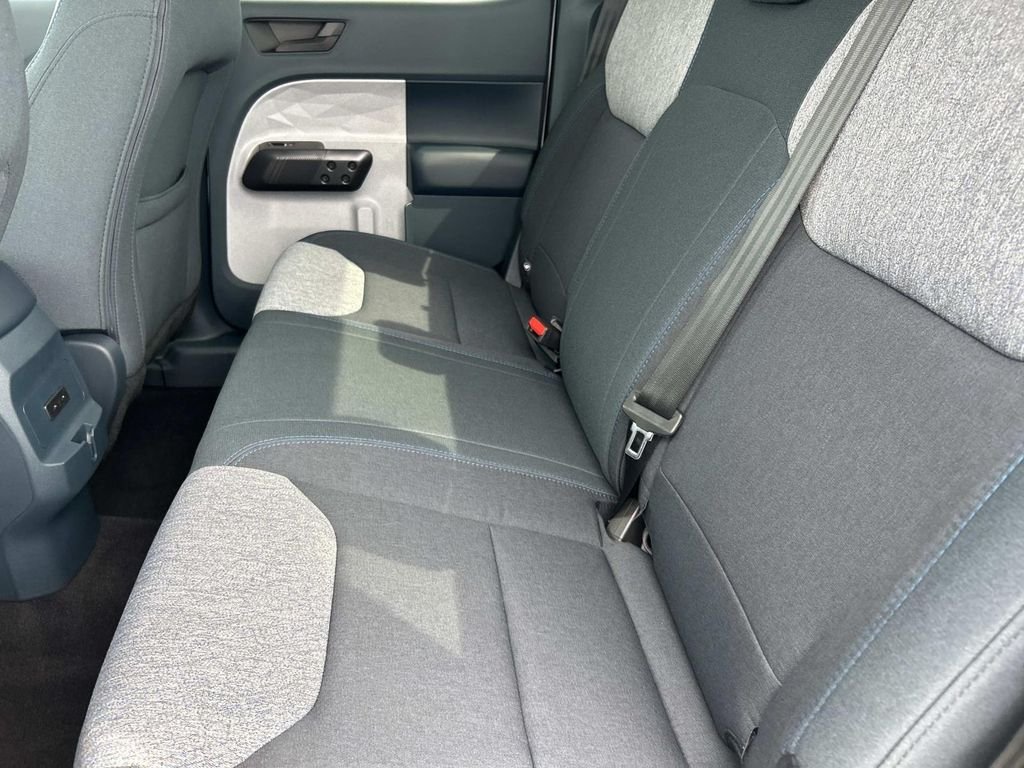 New 2026 Oxford White Ford XLT image 19