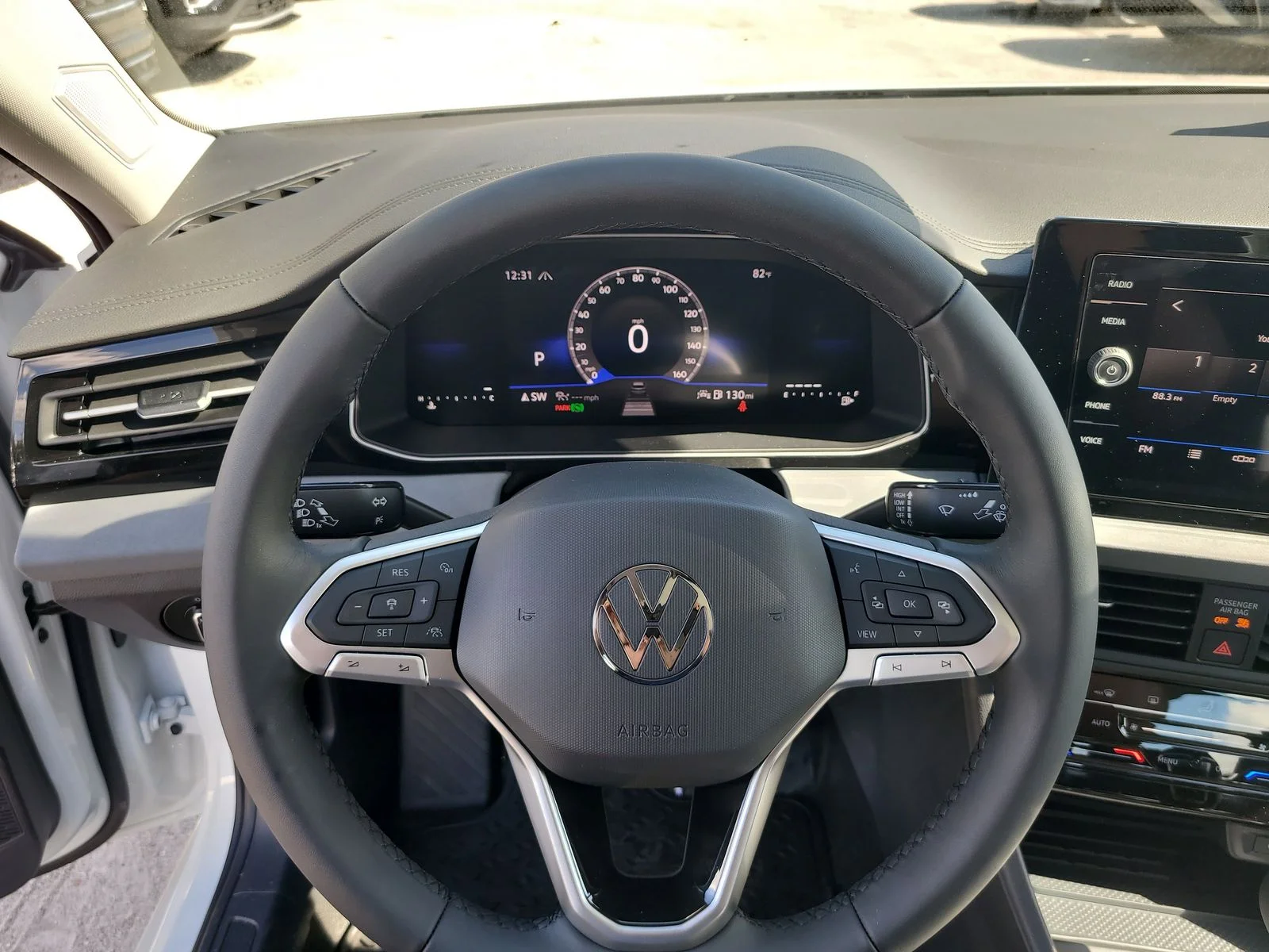 New 2026 Opal White Pearl Volkswagen 1.5T SE image 29