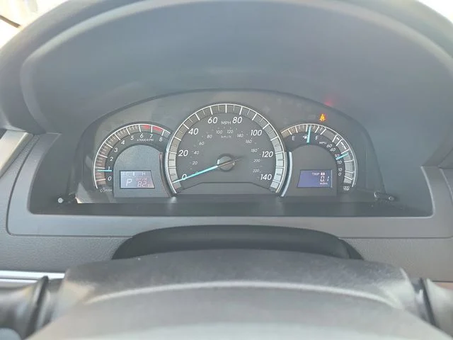 Used 2013 Gray Toyota SE image 19