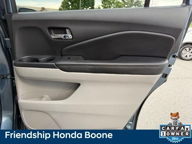 Used 2016 Blue Honda EX image 39