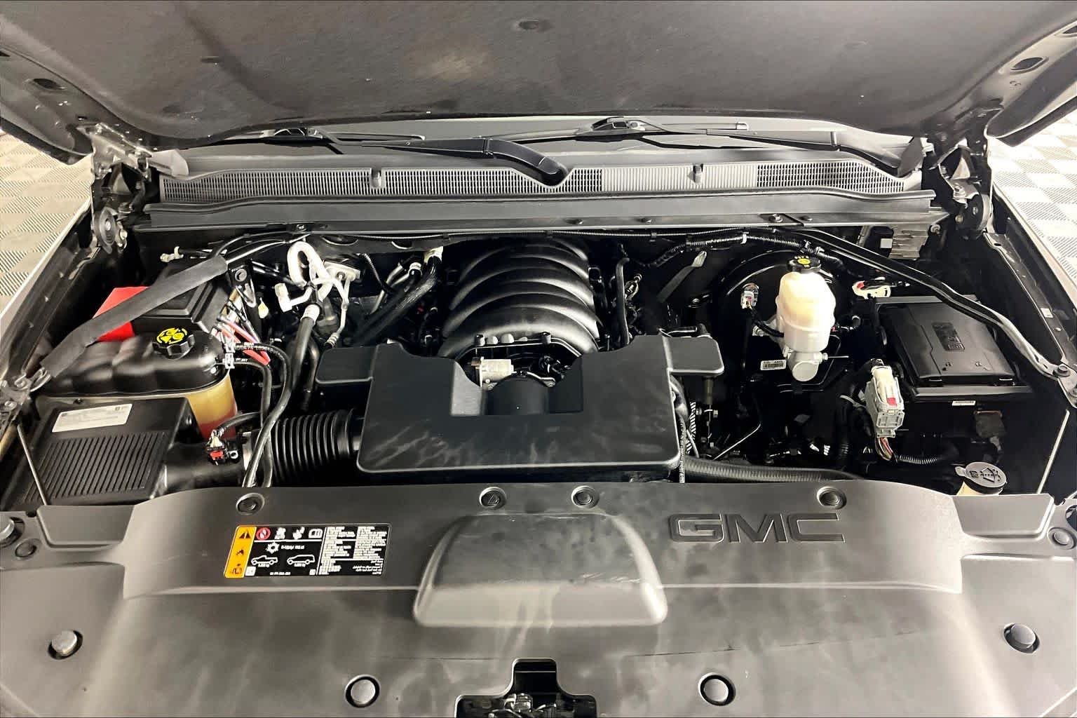 Used 2019 Smokey Quartz Metallic GMC Denali image 28