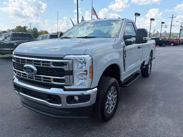 Used 2025 White Ford XLT image 13