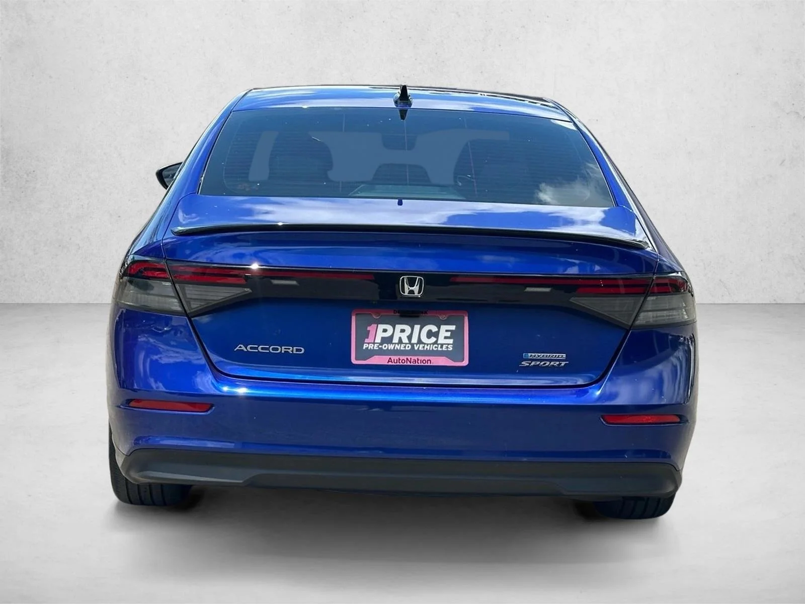 Used 2023 Still Night Pearl Honda Sport image 6