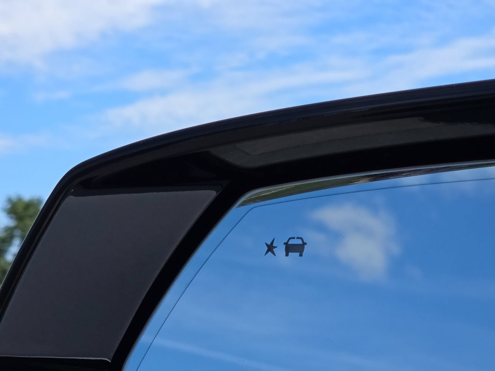 2026 GMC Yukon AT4 Ultimate - Photo 37