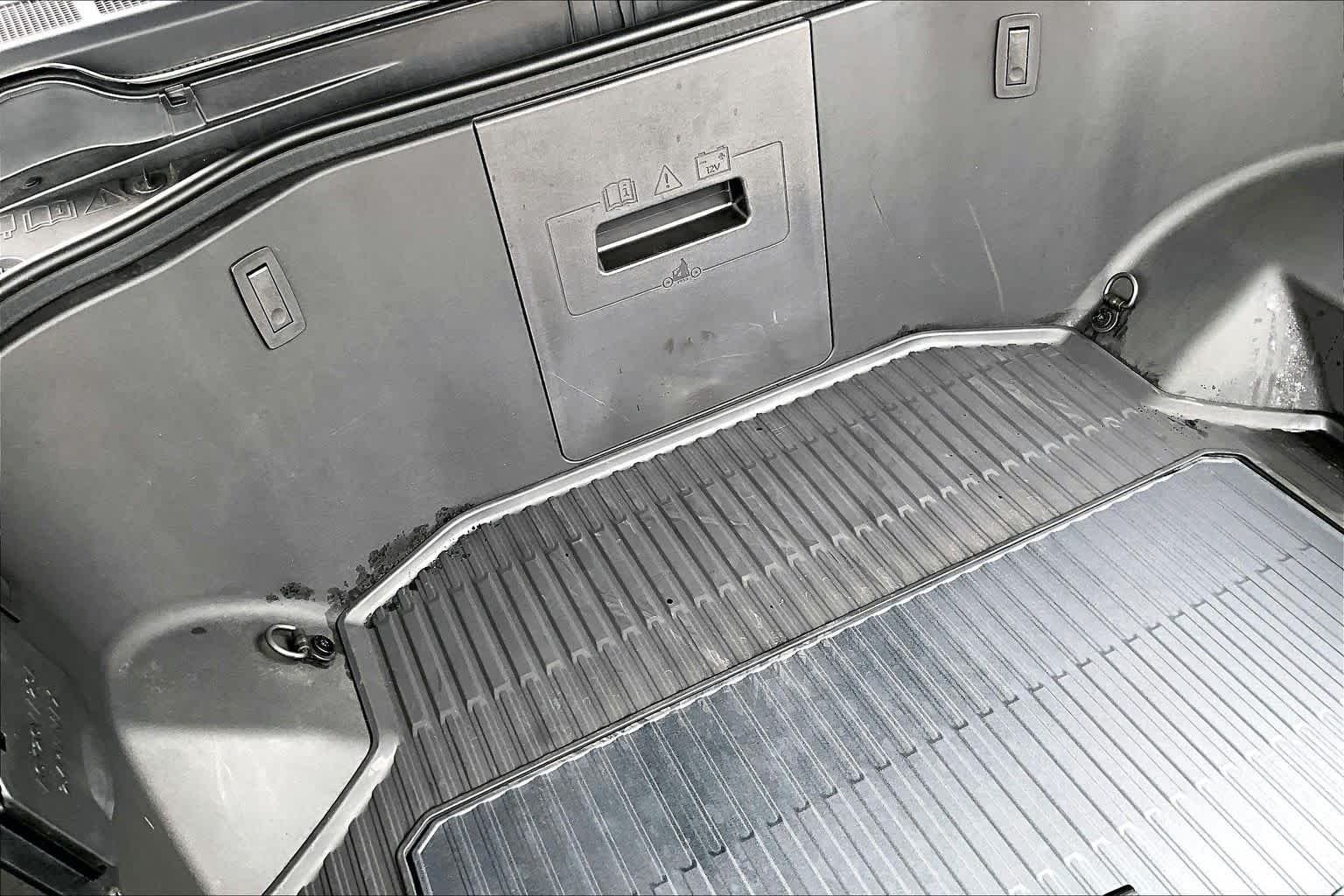 Used 2025 Agate Black Metallic Ford Flash image 35