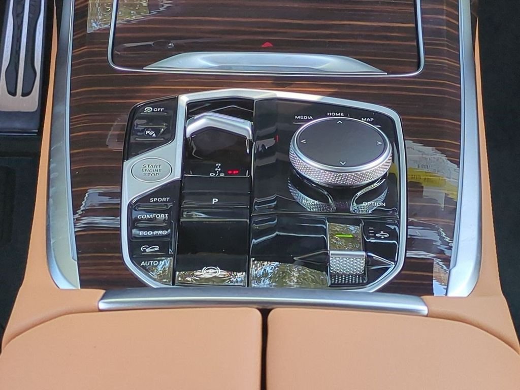 New 2027 Gray Metallic BMW xDrive40i image 19