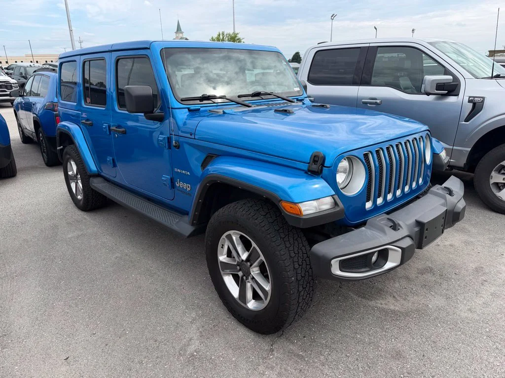 Used 2022 Blue Jeep Unlimited Sahara image 4