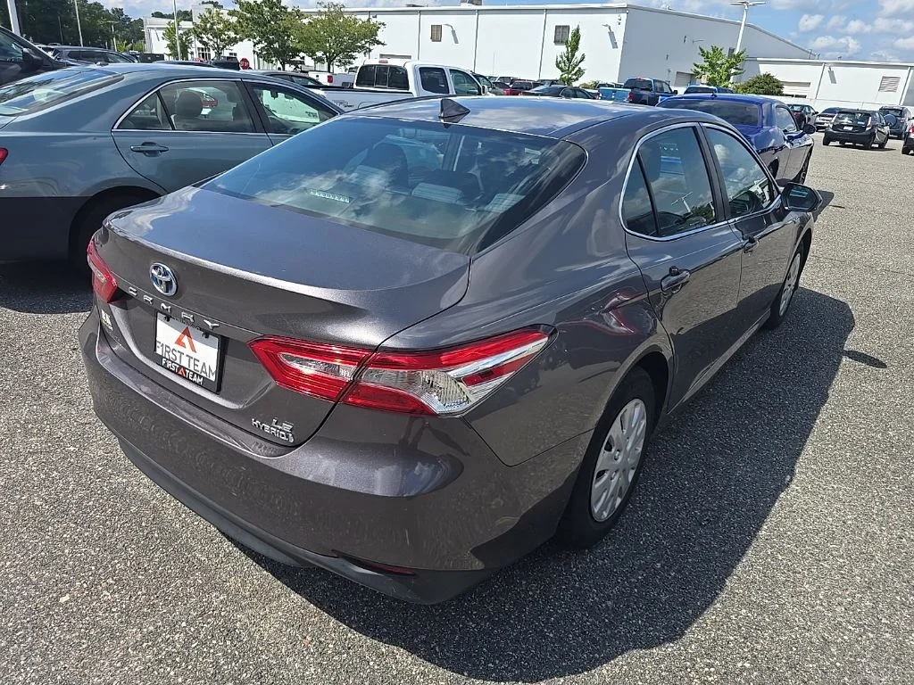 Used 2019 Gray Toyota LE image 5