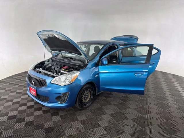 Used 2020  Mitsubishi ES image 13