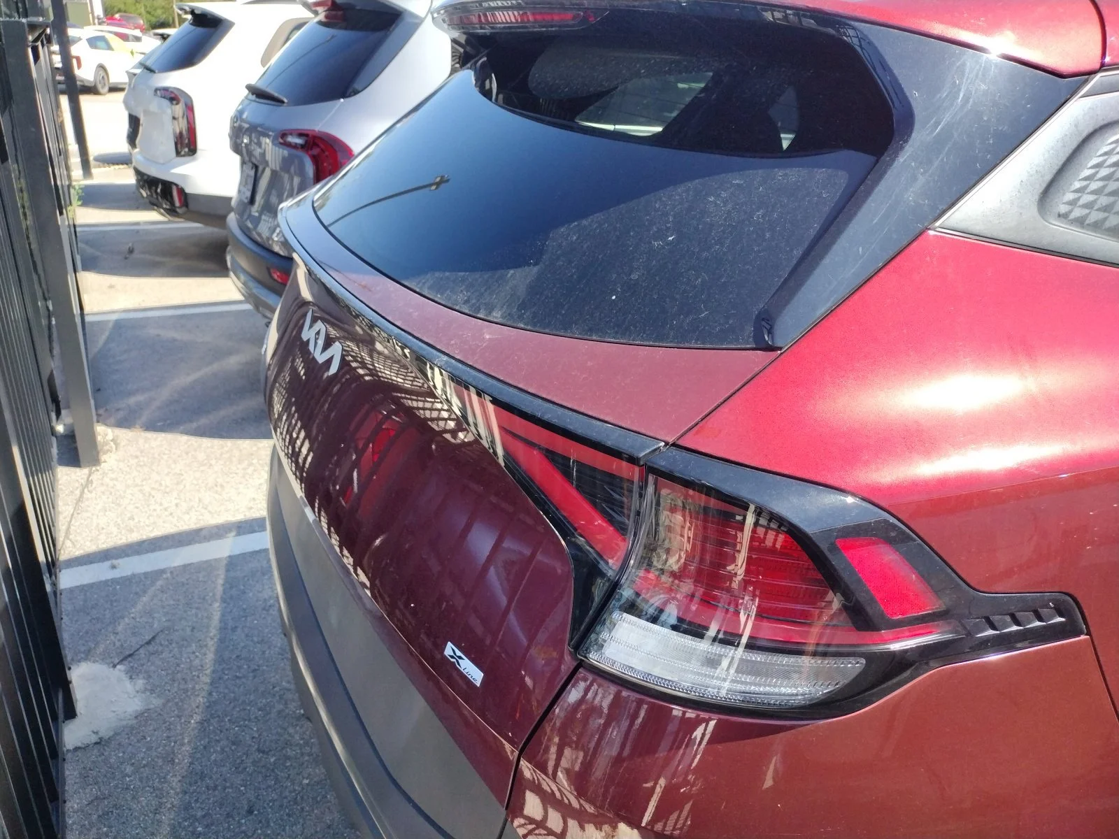 Used 2024 Red Kia X-Line image 4