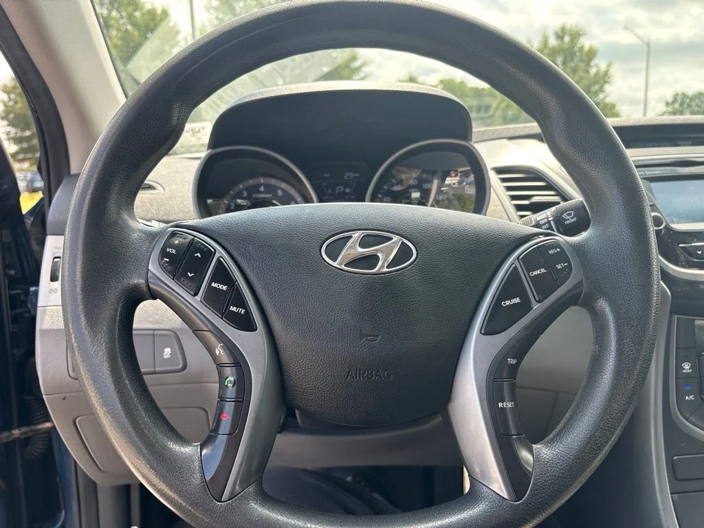 Used 2016 Blue Hyundai SE image 20