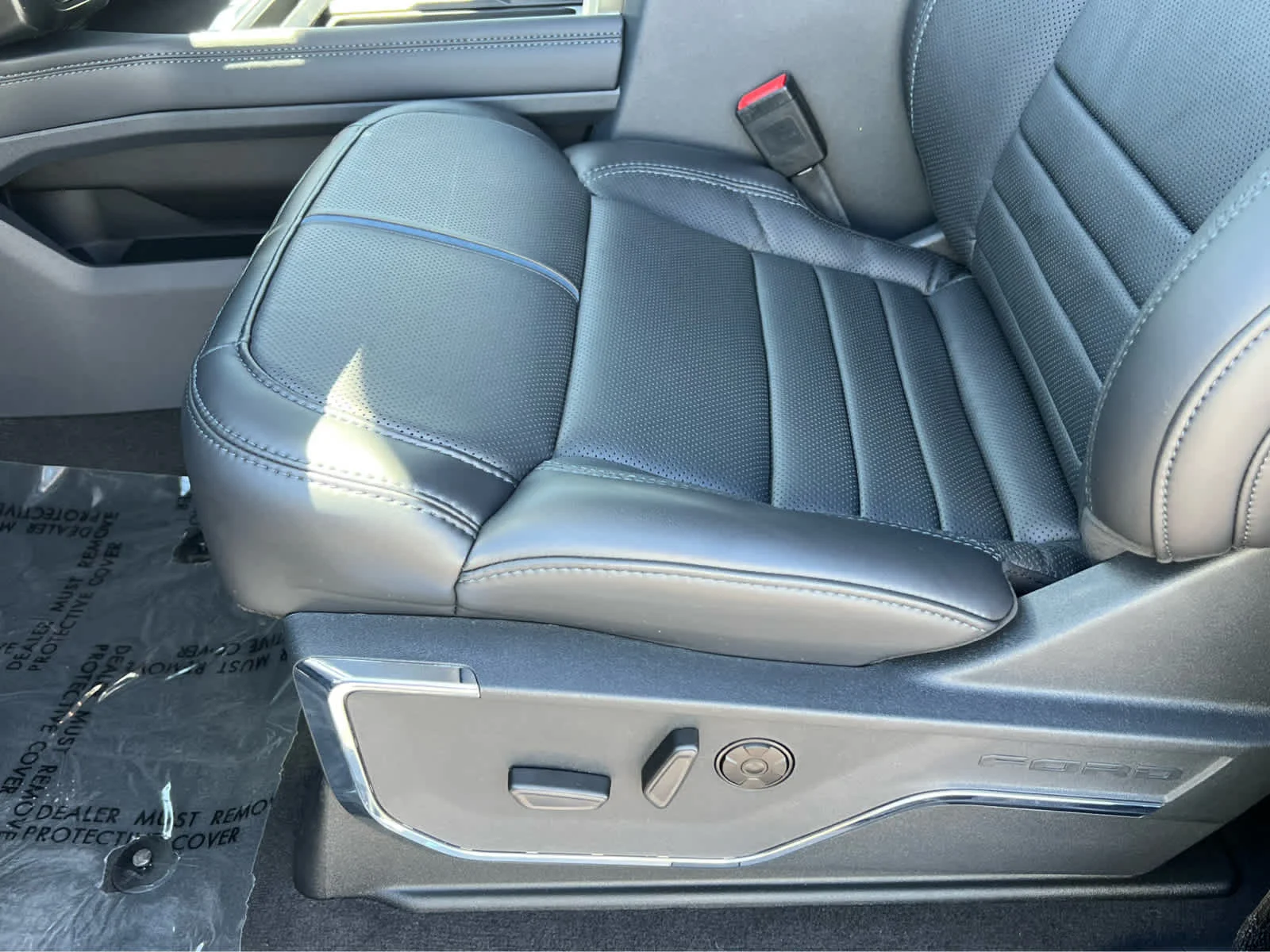 New 2026 Carbonized Gray Metallic Ford F-350® Platinum® image 31