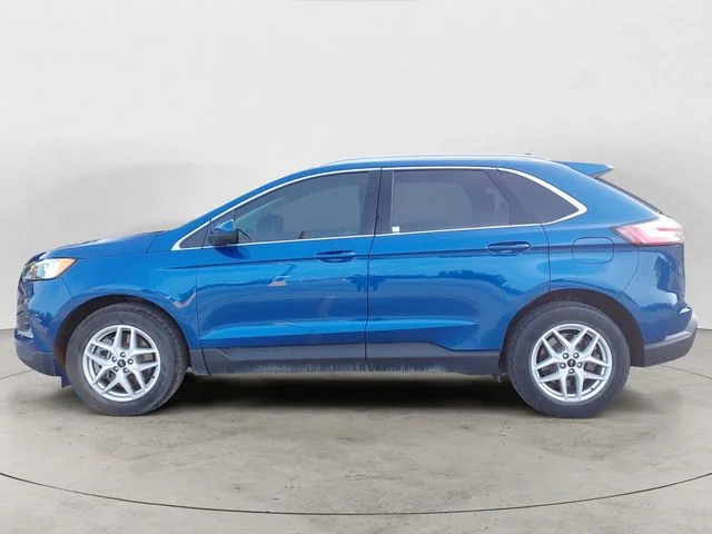 Used 2023 Blue Metallic Ford SEL image 8