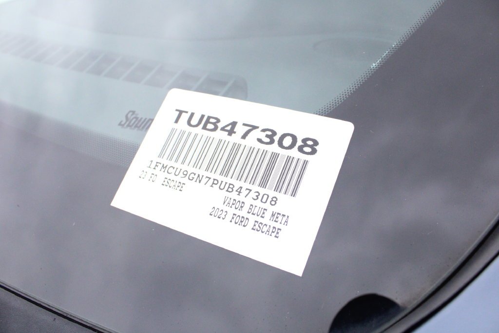 Used 2023 Vapor Blue Ford Active image 38