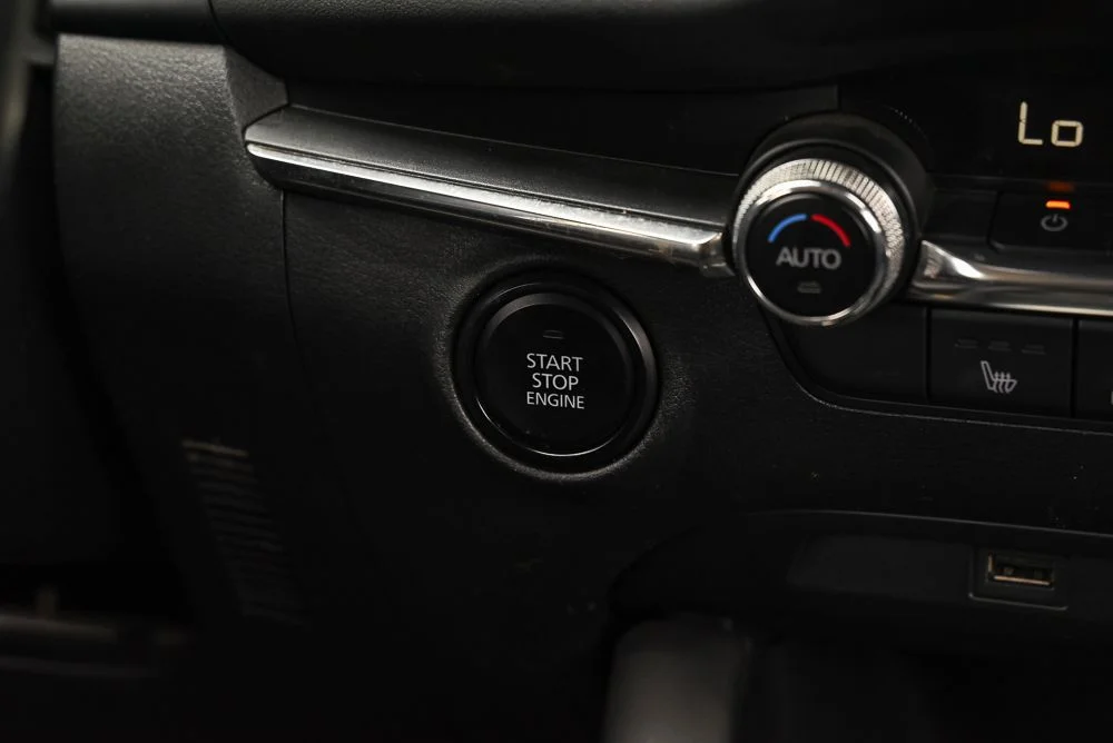 Used 2019 Blue Mazda Preferred image 25