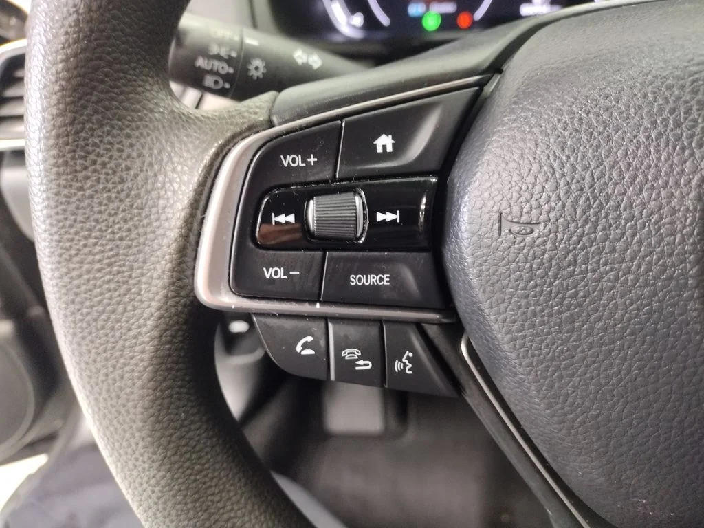Used 2020 Black Honda LX image 23