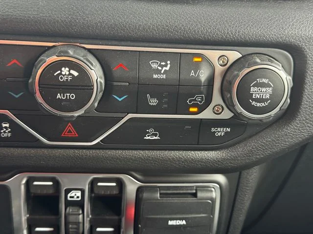 Certified Used 2025  Jeep Sport S 4xe image 35