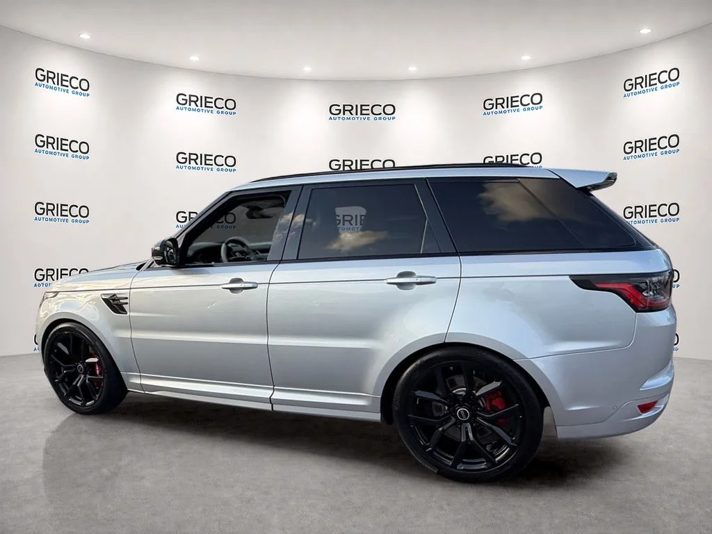 Used 2019  Land Rover SVR image 5