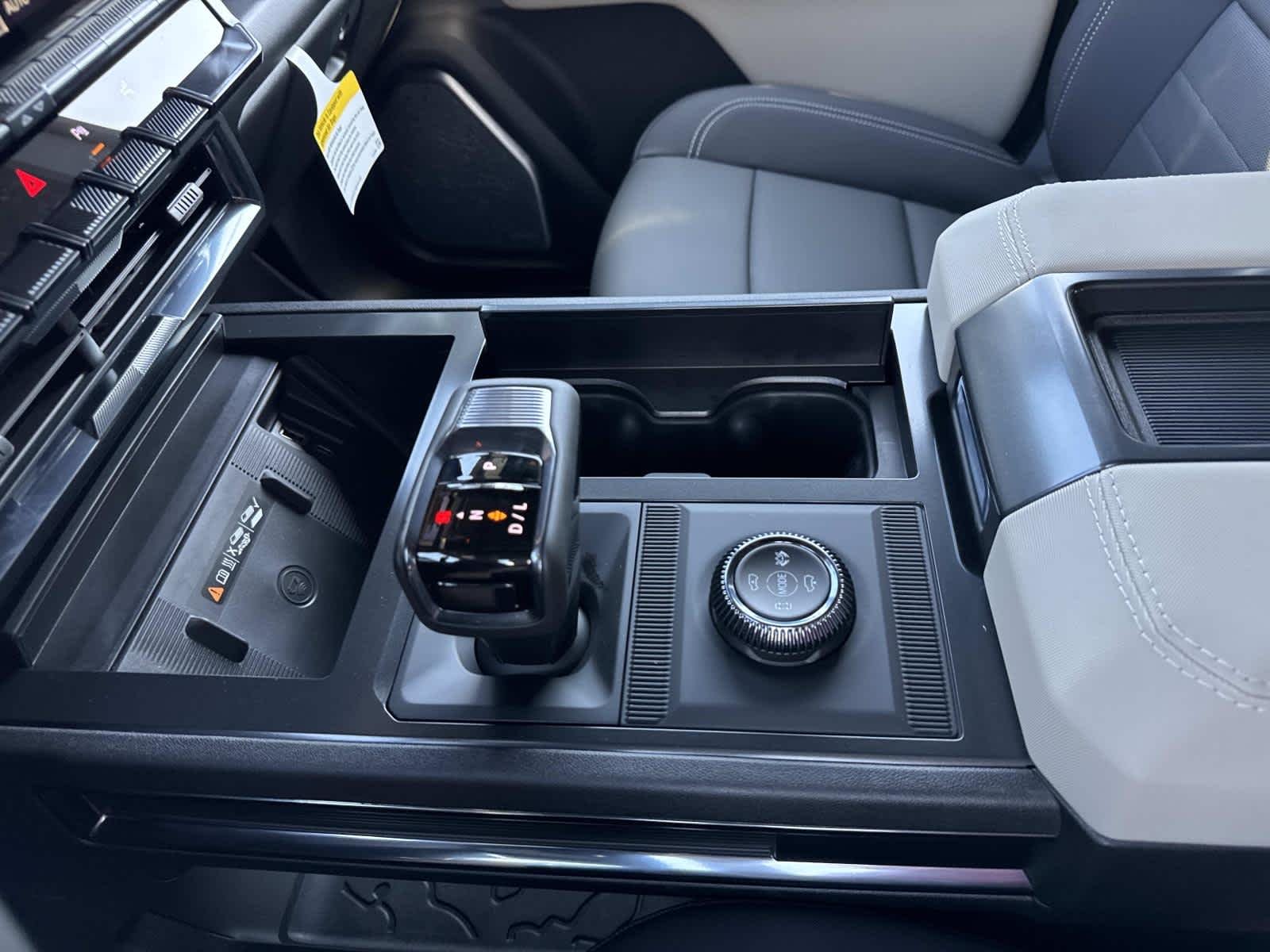 2026 GMC HUMMER EV 2X - Photo 18