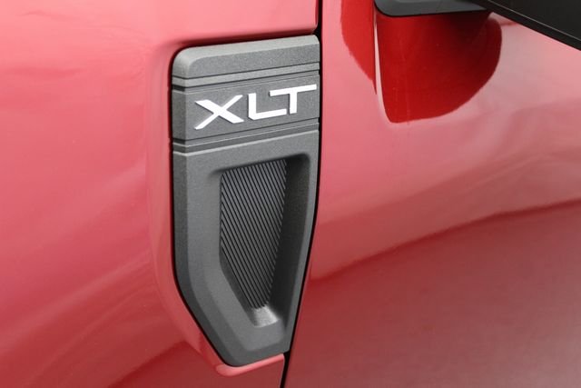 New 2026 Ruby Red Metallic Tinted Clearcoat Ford XLT image 7