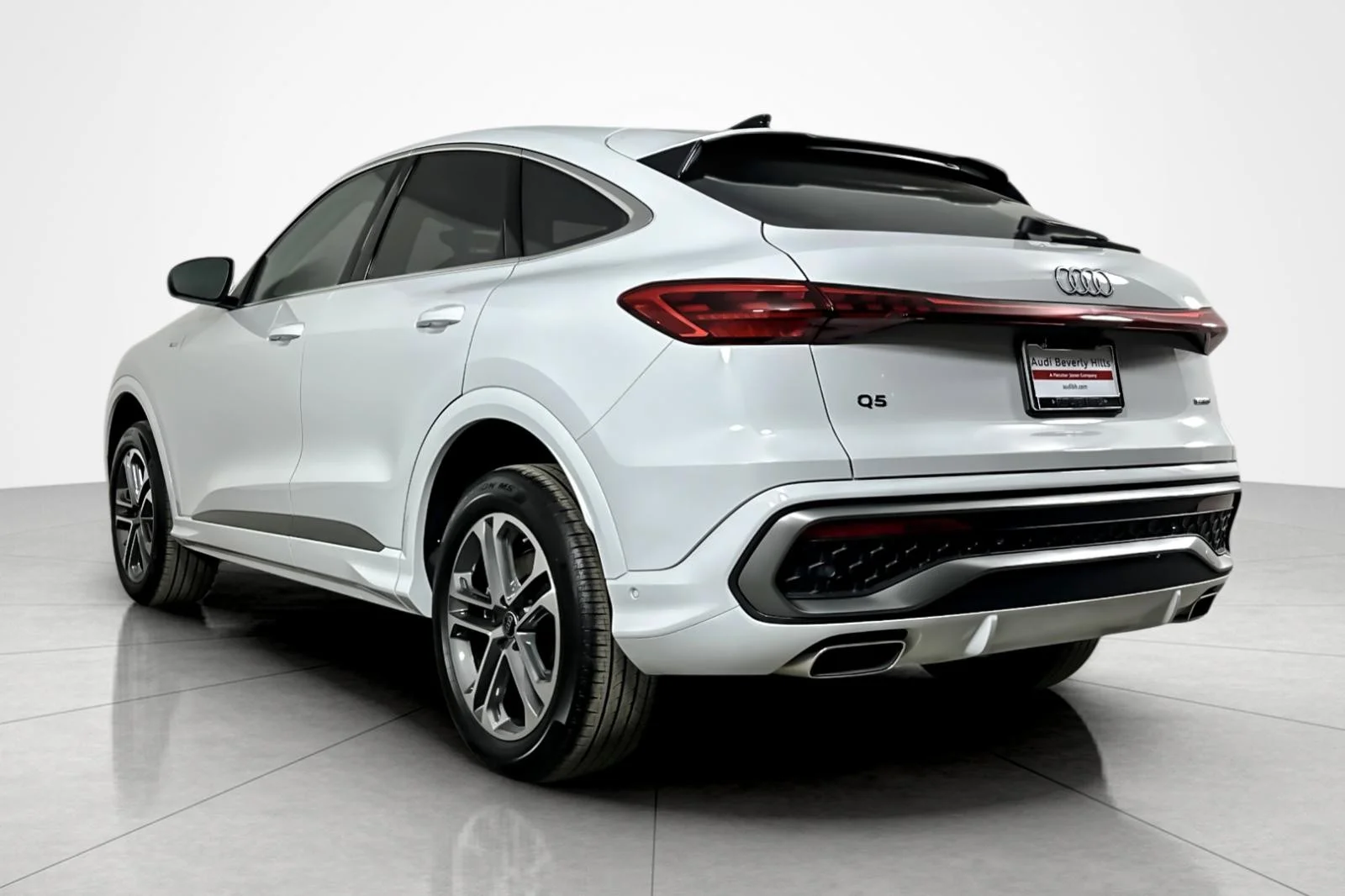 New 2026 Glacier White Metallic Audi Premium 2.0 TFSI quattro image 4