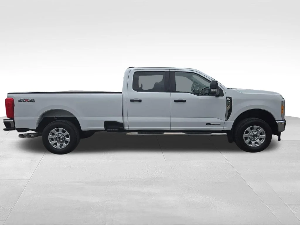 Used 2023 White Ford XLT image 10