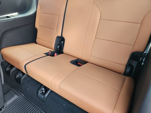 2027 Chevrolet Traverse Z71 - Photo 33