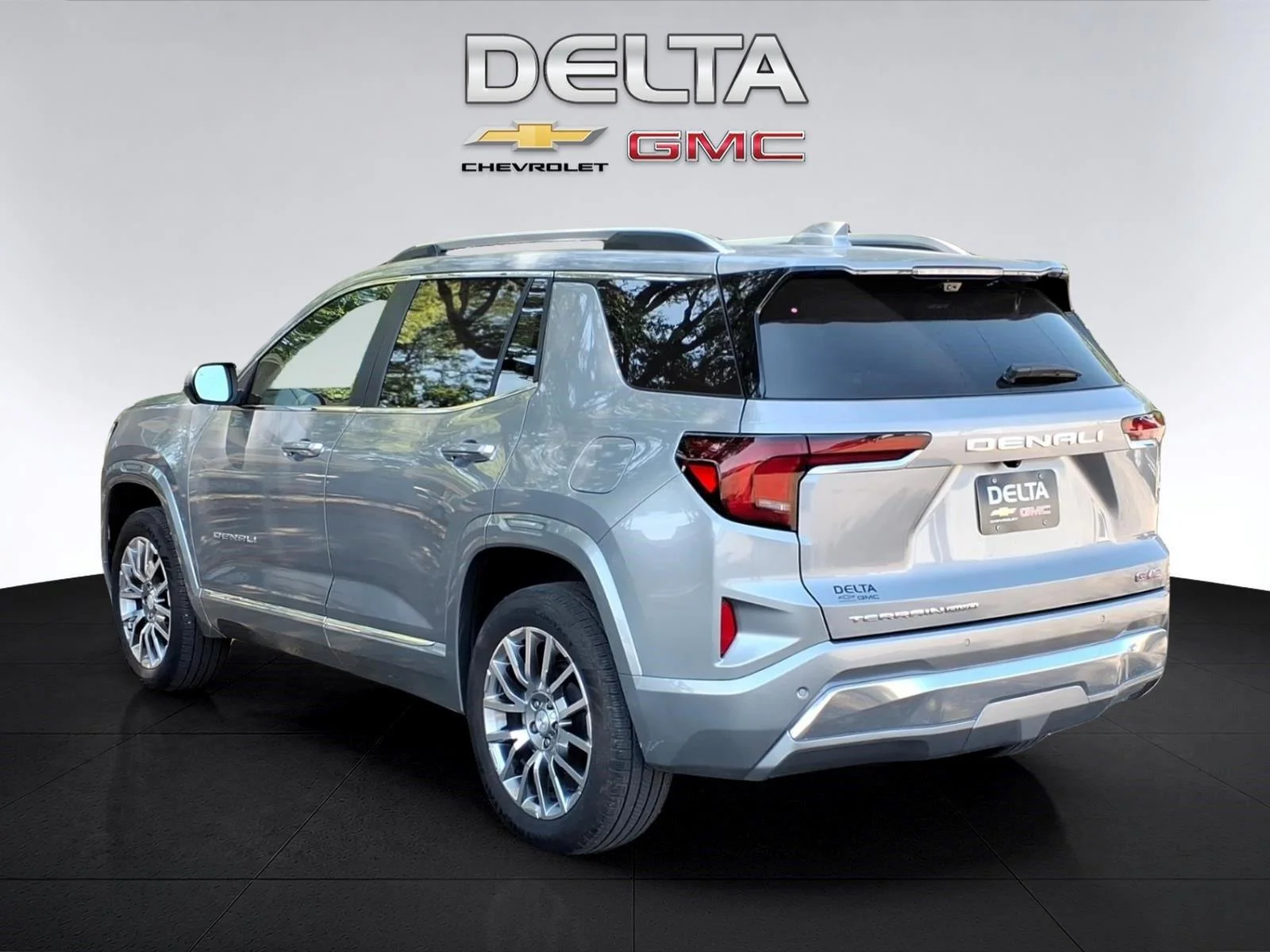 Used 2026 Sterling Metallic GMC Denali image 3