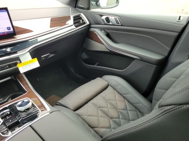 New 2026 White BMW xDrive40i image 16