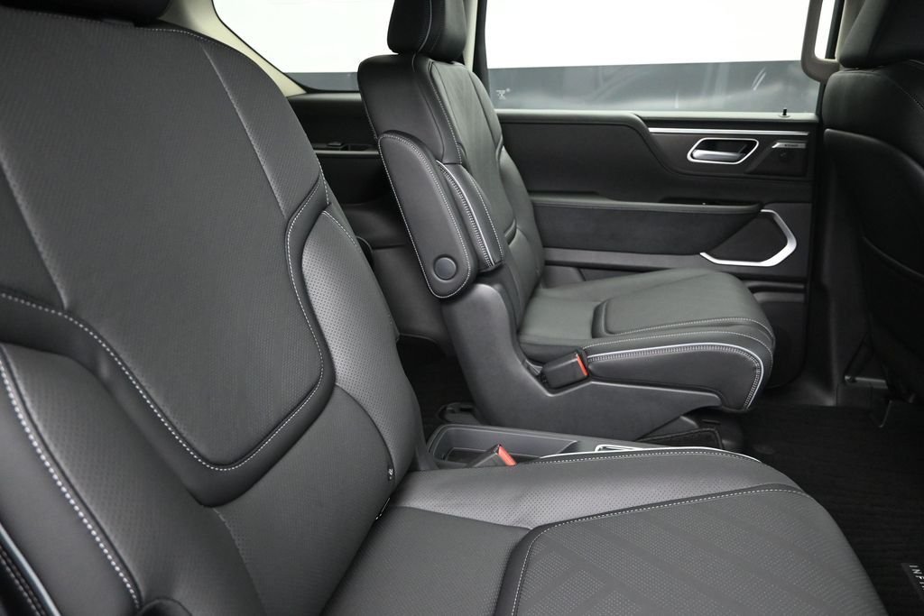 New 2027 RADIANT WHITE INFINITI Luxe 2WD image 12