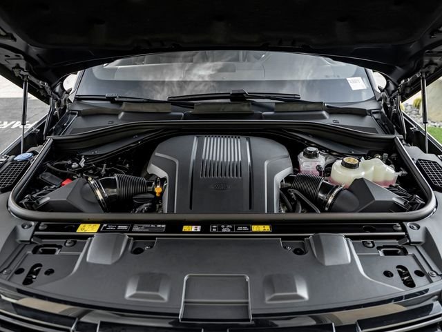 New 2026 Carpathian Grey Land Rover SE image 36