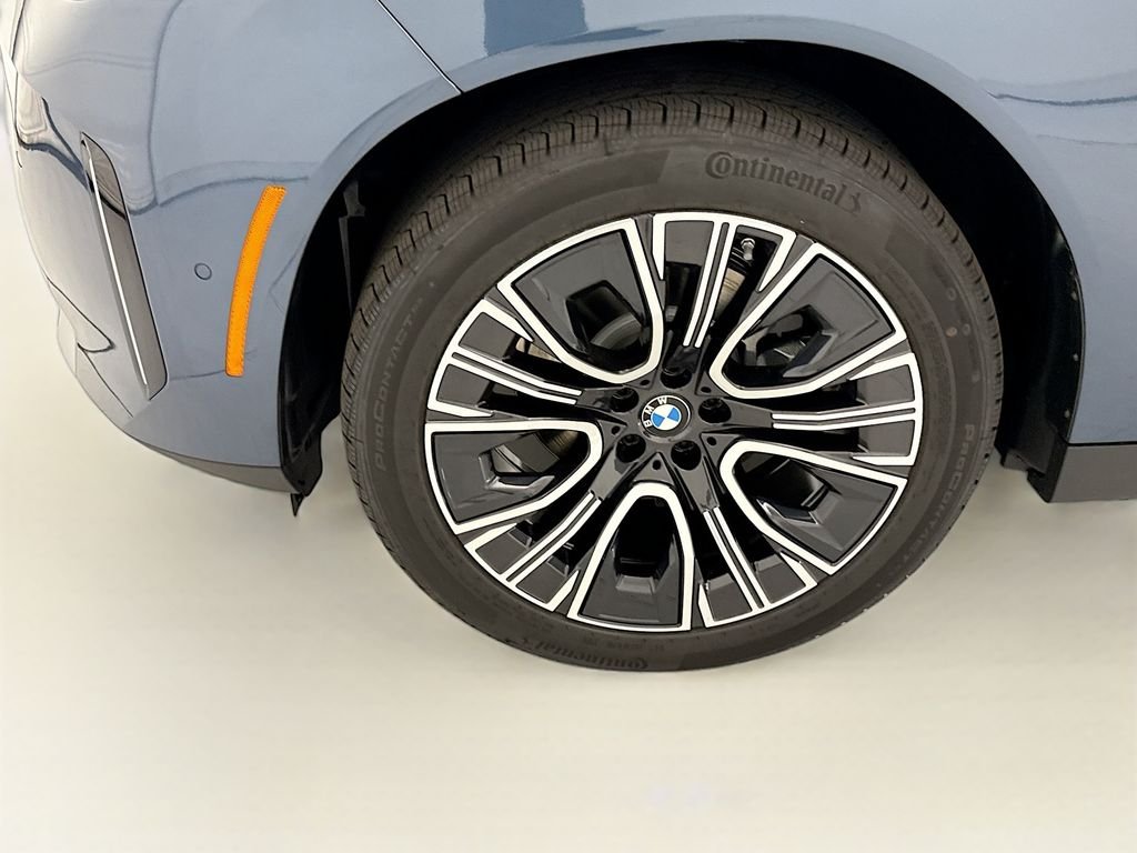 New 2026 Blue Metallic BMW 30 xDrive image 29