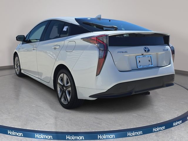 Used 2016 White Toyota Three Touring image 8