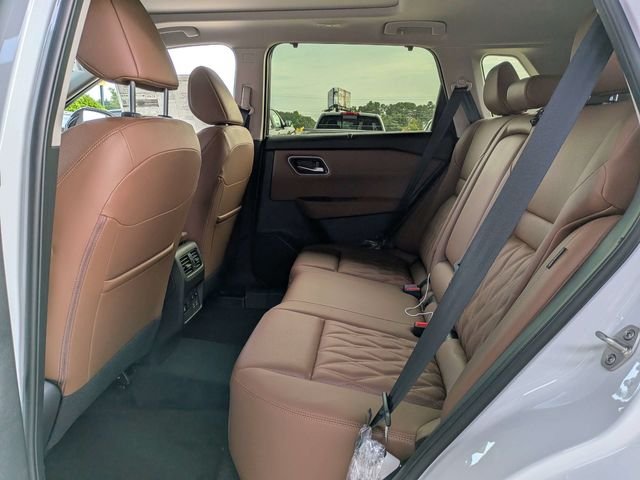 New 2026 White Nissan Platinum image 9