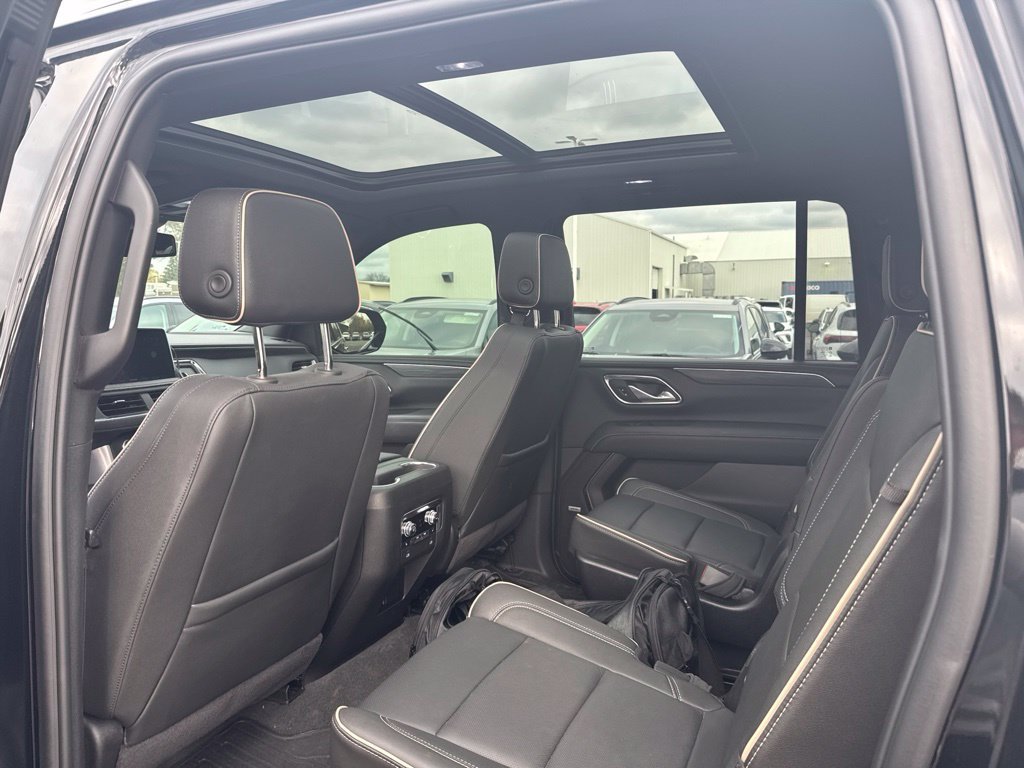 Used 2024 Onyx Black GMC SLT image 11
