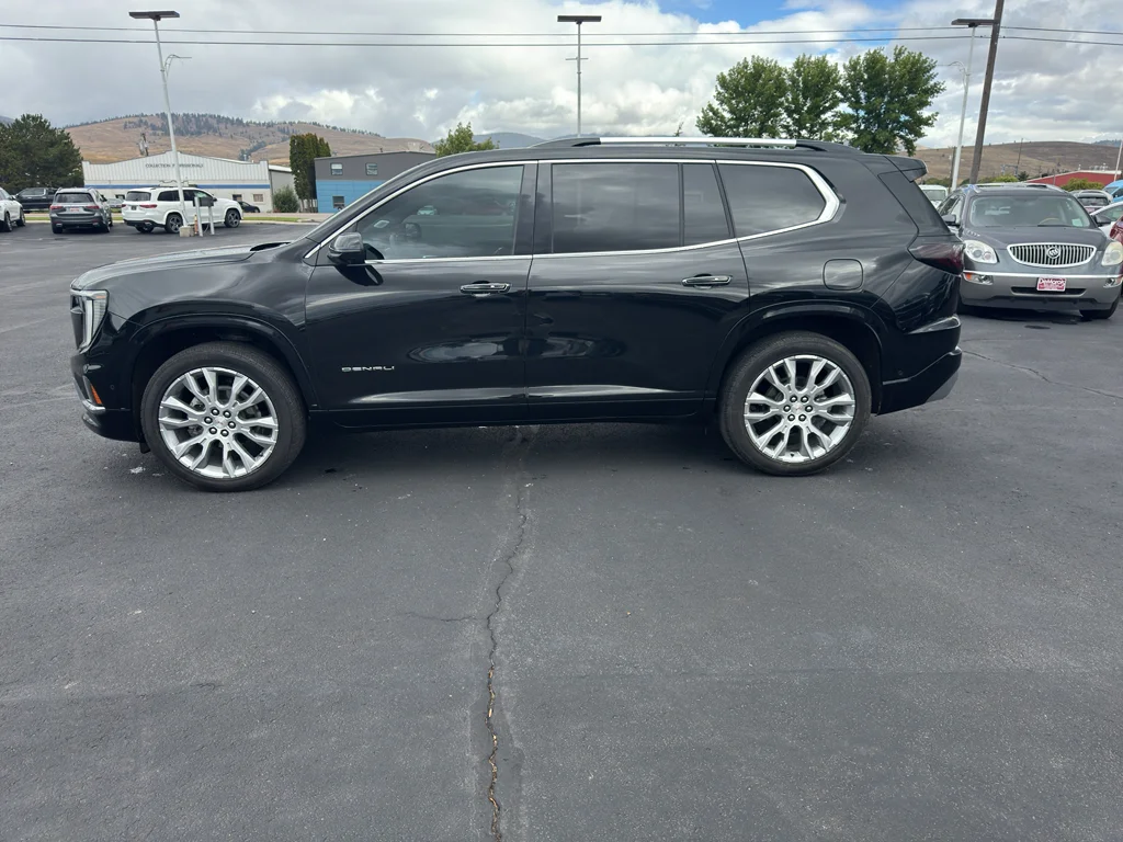 2024 GMC Acadia Denali AWD's photo