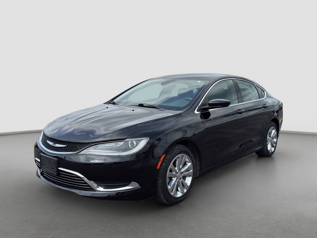 2016 Chrysler 200 Limited's photo
