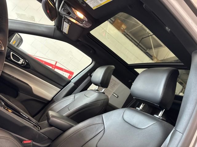 Used 2023 Silver Jeep Limited image 16