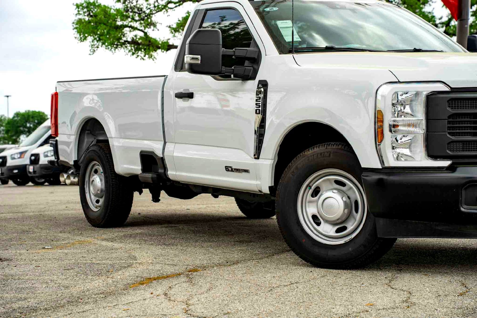 2025 Ford F-250 Super Duty XL - Photo 2