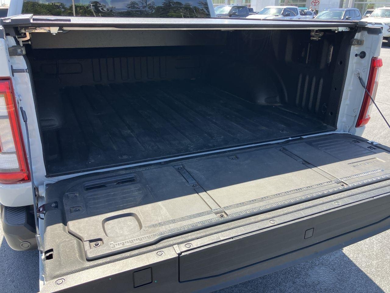 Used 2023 Gray (Avalanche Gray) Ford Raptor SuperCrew image 32