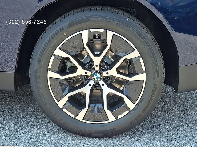 New 2026 Tanzanite Blue II Metallic BMW 30 xDrive image 8