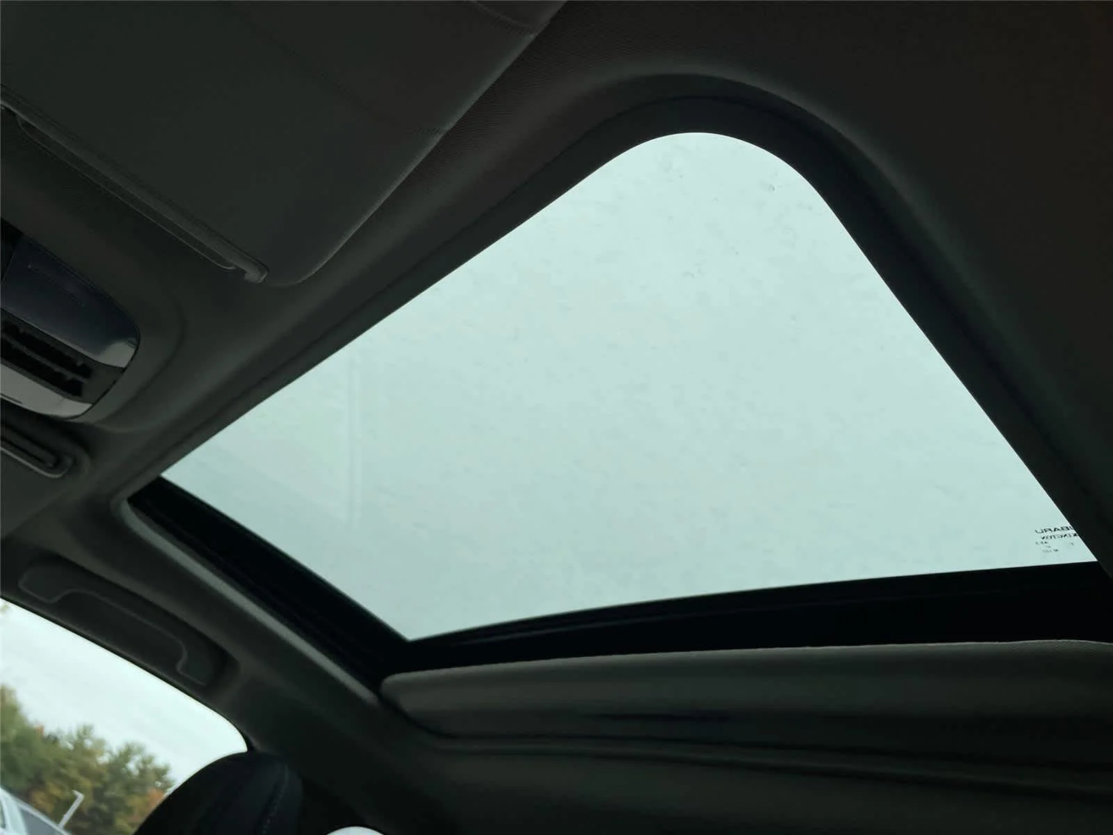 New 2027 CRYSTAL WHITE PEARL Subaru Premium image 14