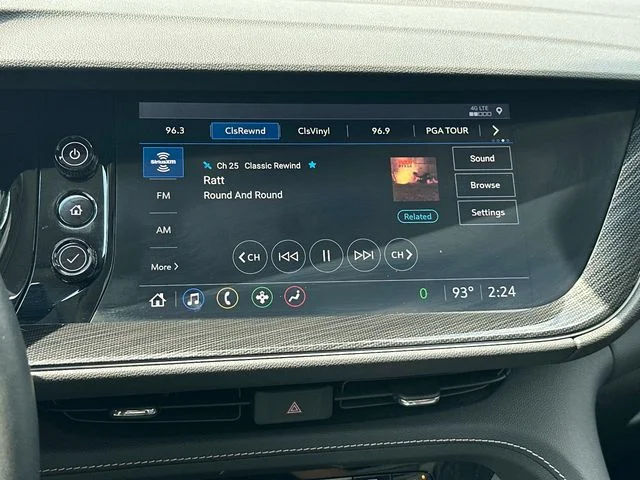 Used 2021 Blue Buick Essence image 29