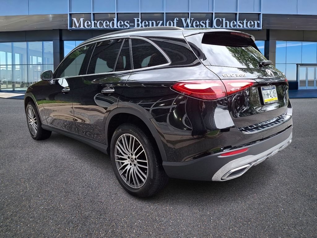 Used 2023 Black Mercedes-Benz GLC 300 image 4