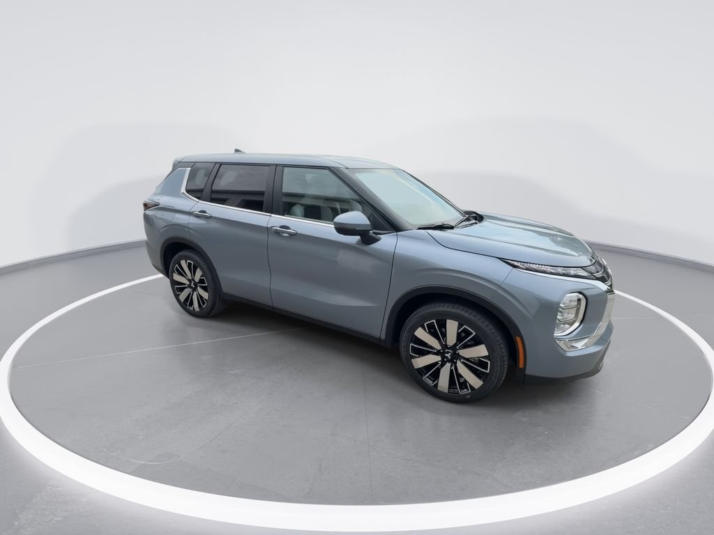 New 2026 Gray Mitsubishi SE image 2