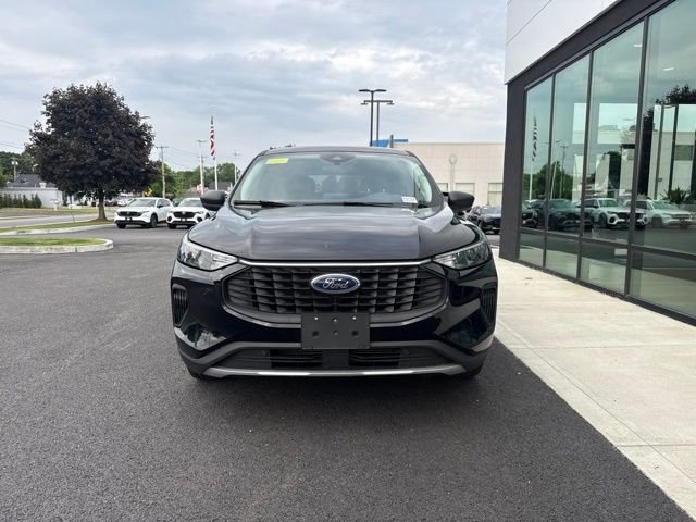 Used 2024 Black Metallic Ford Active image 6