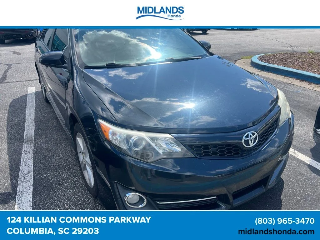 Used 2014 Cosmic Gray Mica Toyota SE image 1