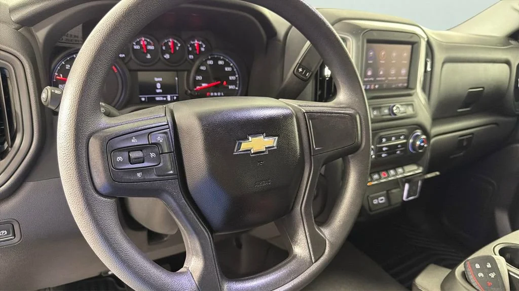 Used 2025 Slate Gray Metallic Chevrolet Custom image 22