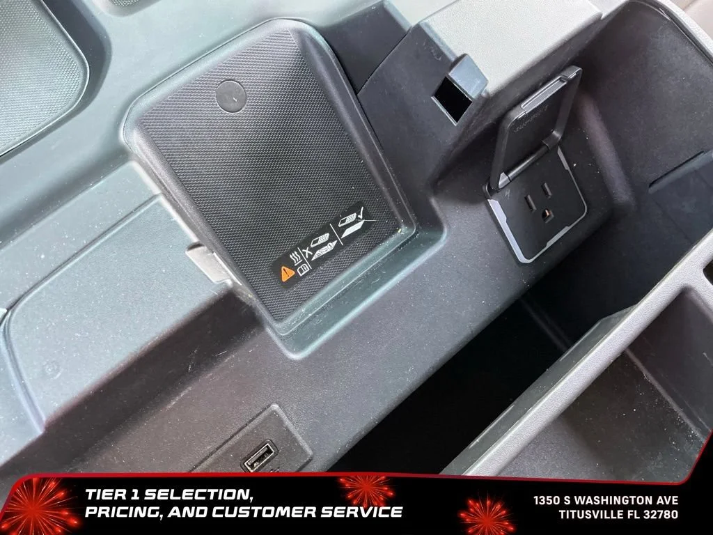Used 2023 Sterling Metallic GMC SLT image 38